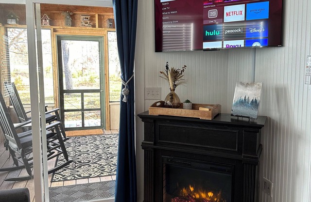 A beautiful tiny home located on the edge of a creek in the valley of Franklin!