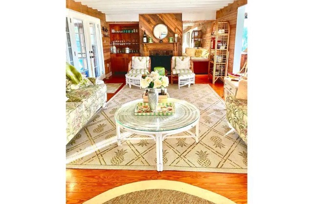 A Boater’s dream Farmhouse - Eastern Shore VA