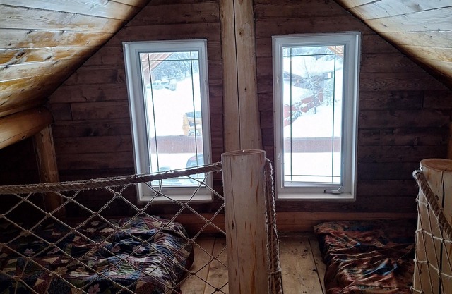 A cabin in Retallack BC, with all the amenities. Adventure right out the door.