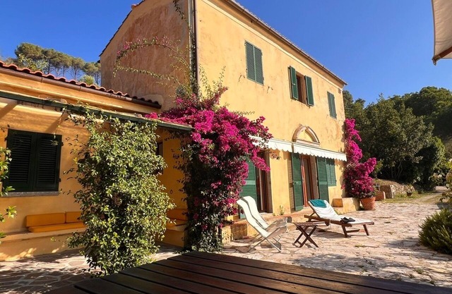 Ein charmantes Landhaus in den Hügeln in der Nähe der besten Strände von Elba.