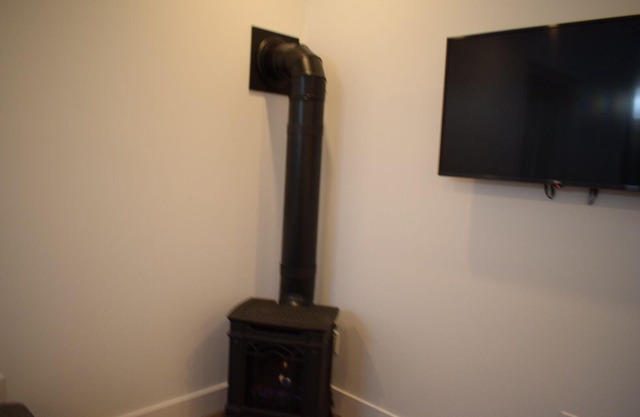 A complete self contained one bedroom apartment.