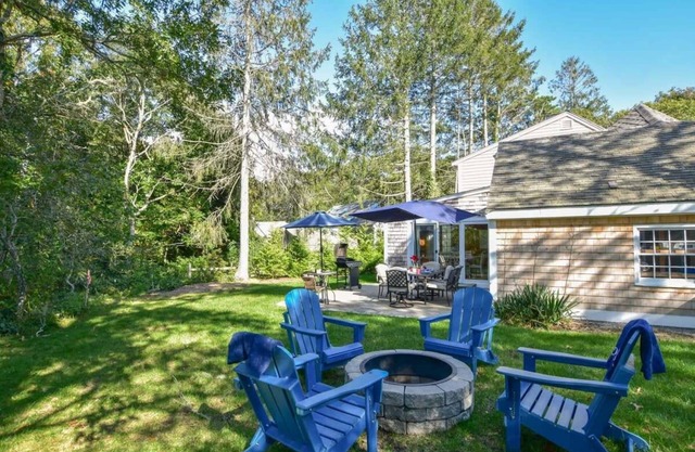 A Contemporary Gem w/Cape Character, Dog Friendly!