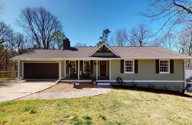 A COOL CHANGE TOO - Home on Lake Lanier with a dock