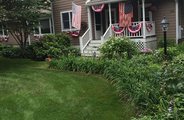 A Cotuit Escape - an der Main Street, nur wenige Schritte vom Kettleer Baseball Park entfernt