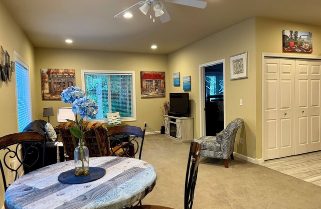 A Cozy 1-bedroom apartment including WIFI, AC and more.