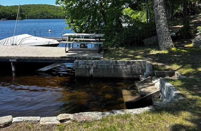 A cozy 2-bedroom lakefront cabin nestled in Maine, feat. kayaks and private dock