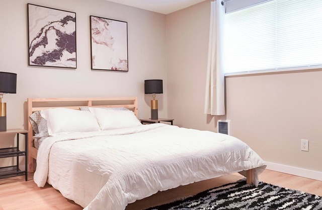 A cozy and peaceful centrally Located Triplex 2BD, 1.5 BA