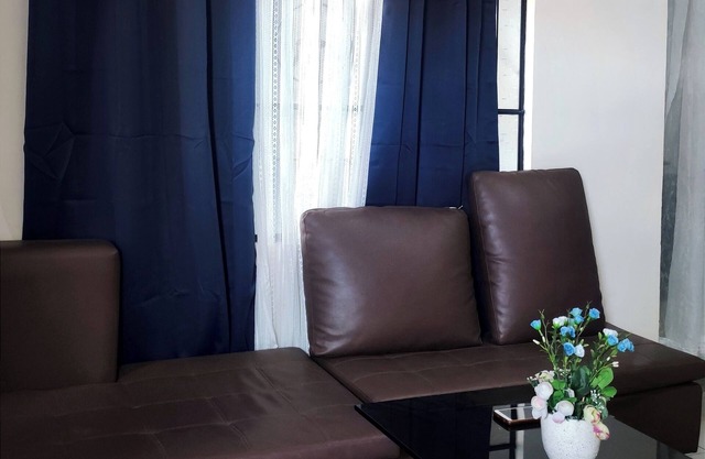 A cozy and a safe place! 5 minutes to malls and hospital