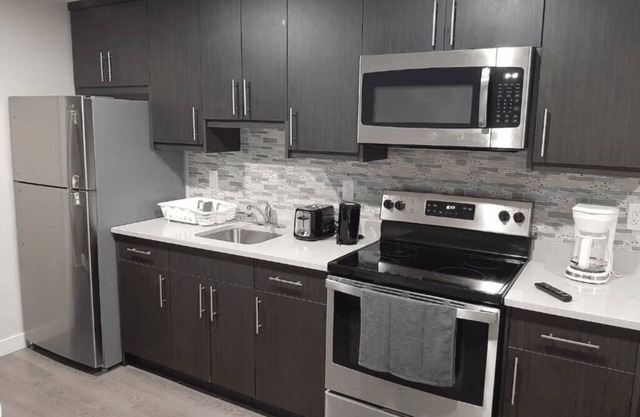 A cozy one bedroom suite located in the peaceful neighborhood of Evergreen.