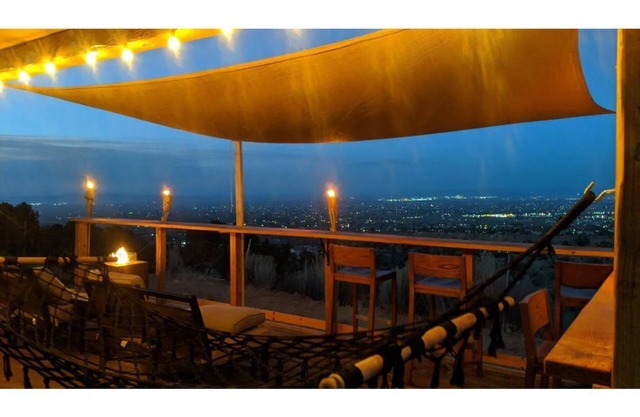 A Desert Mountain Escape - Nested in Nature; Outfitted with Hammocks & Hot Tub!