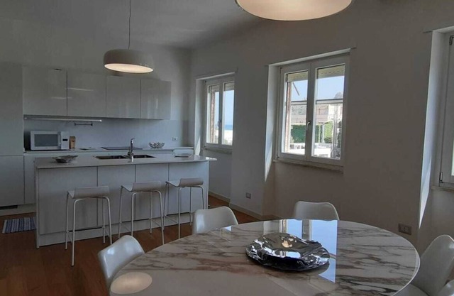Eine brandneue Designwohnung 100qm in fußläufiger Entfernung zum Strand.