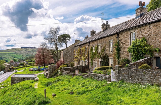 A fantastic cottage, w/ free wifi, secure bike storage, stunning views & a stones throw from the pub