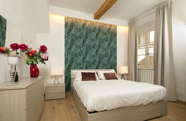 A FEW STEPS FROM THE DUOMO Comfortable apartment in the historic center of Florence