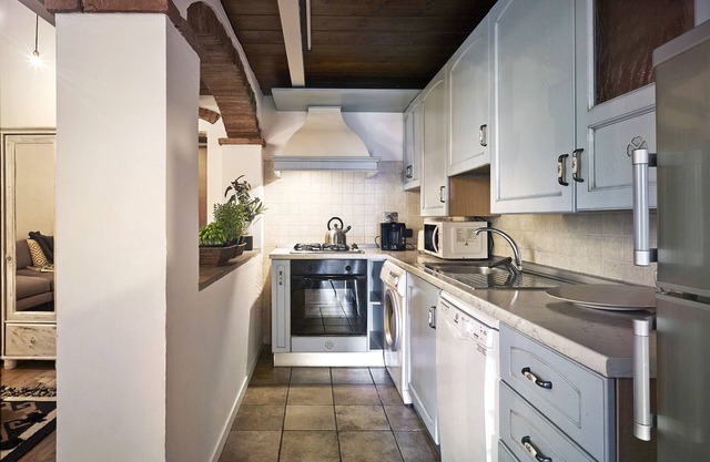 A Few Steps to The Duomo Amazing 4BD Apt