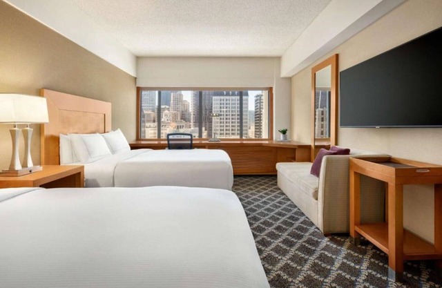 A Financial District stay with views of the Bay !!