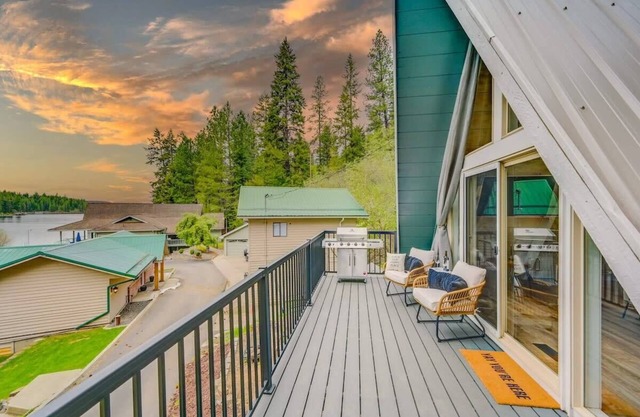 A-Frame Haven with Private Beach near CDA