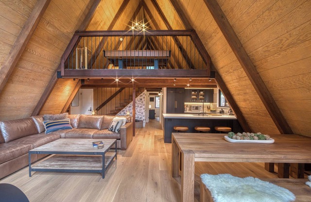 A-Frame of Mind by Tahoe Getaways - Pet-Friendly 2 BR 1 BA with Pool Table