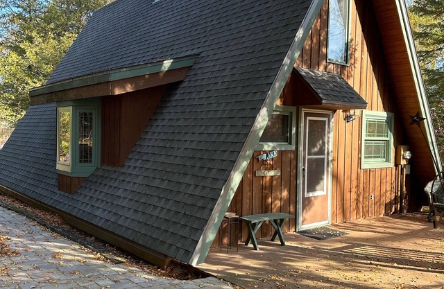 A-frame on Horseshoe Lake