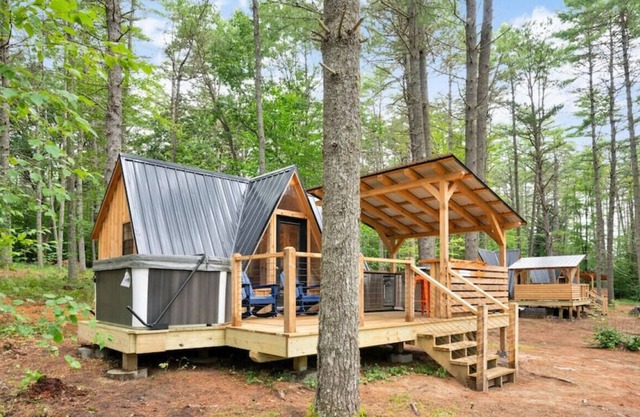 A-Frame Retreat w/ Hot Tub