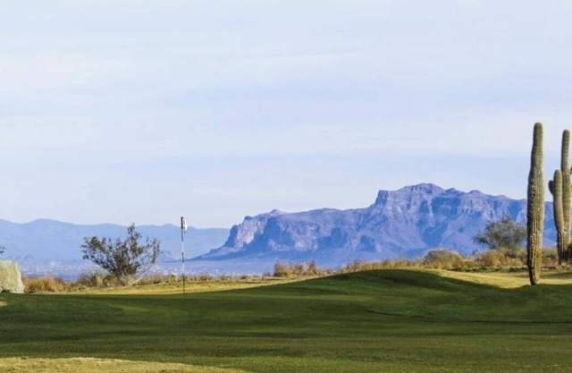 A Golfers Get Away at Johnson Ranch