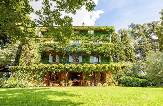 A Green Gate to Rome