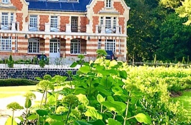 Ein Gästehaus im Schloss im Herzen der Landschaft von Artois