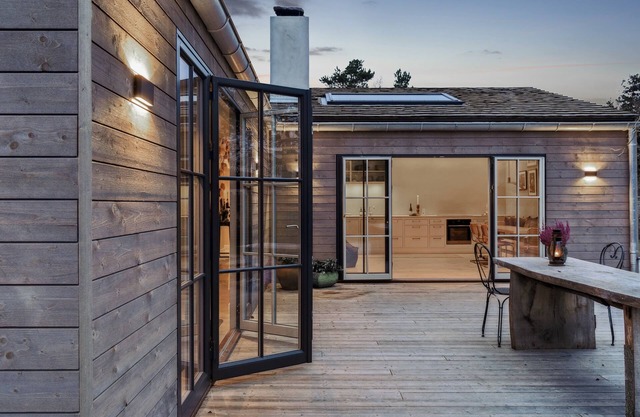A Hamptons-inspired Danish design Jewel Meets TopNotch Beachside location