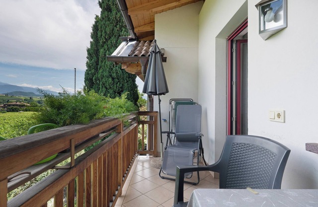 Ferienwohnung 'Pink Lady' mit Bergblick, Gemeinschaftsterrasse und Wi-Fi