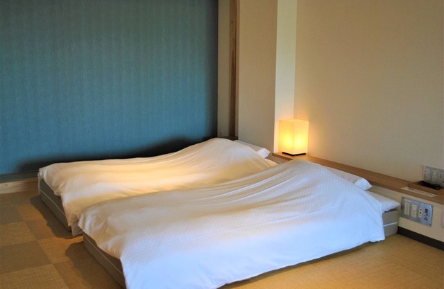 A Japanesestyle room with an indoor cypress bath / Ichinoseki Iwate
