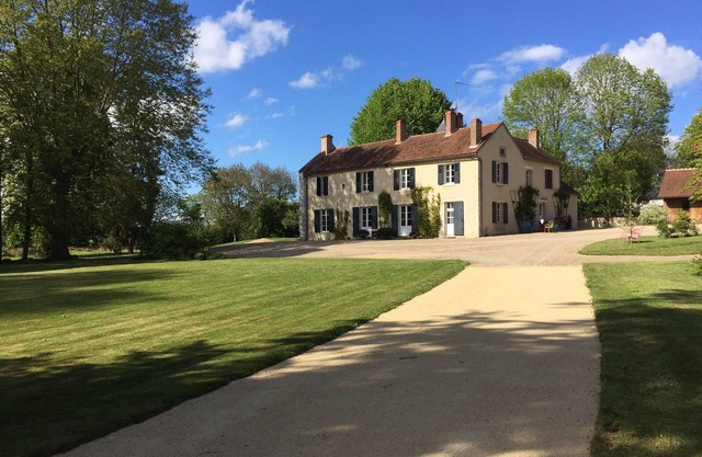 Ein großes Einfamilienhaus, ideal, um Bourges und die Weinberge zu erkunden