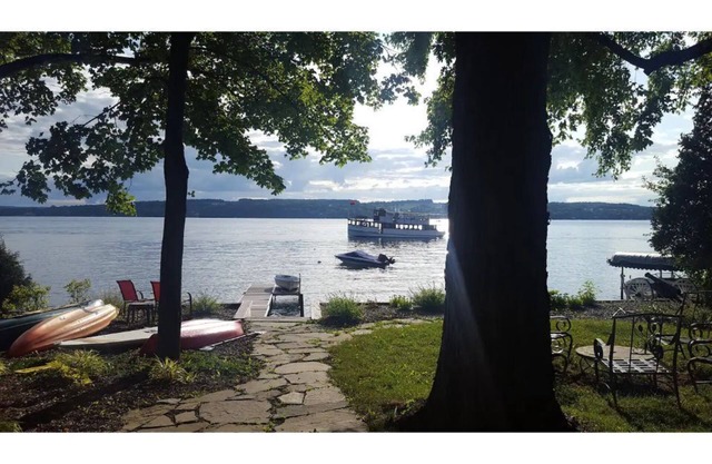 A Little Luxury by the Lake
