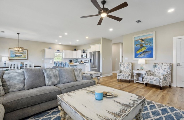 A Little Piece of Heaven-Waterfront-Views-Firepit-Family Friendly