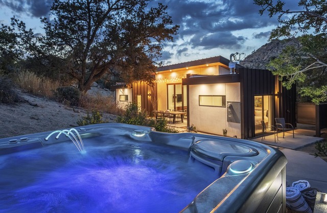 🌵A Little Tish - Secluded Stargazers Getaway with Hot Tub, BBQ & Game Room🌵