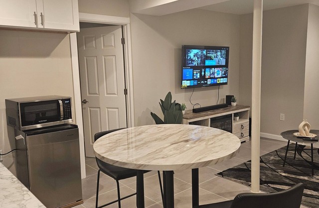 A lovely cozy 1 spacious 1 bedroom
