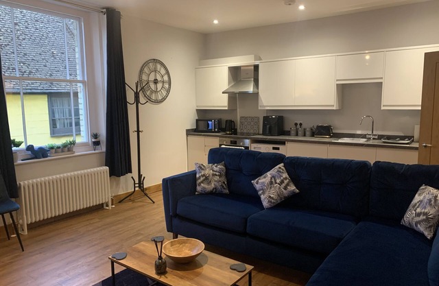 A Lovely One Bedroom Apartment - Centre of Town