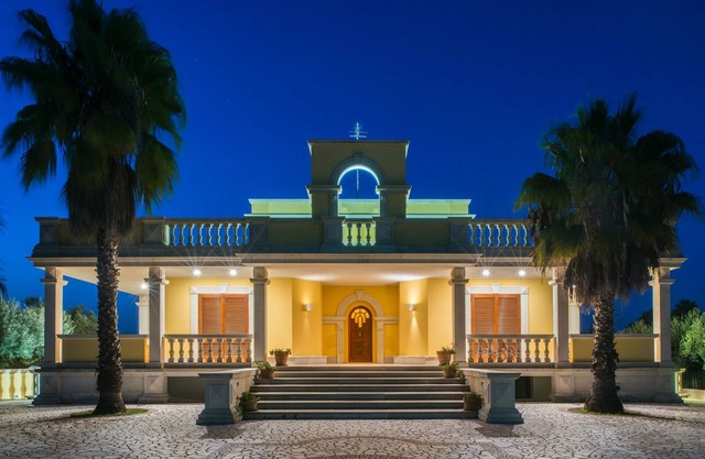 Eine wunderschöne Villa im Grünen mit Schwimmbad und Wi-Fi.