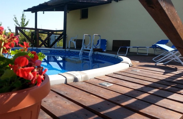 Ein liebevoll restauriertes Ferienhaus mit abgelegenem privatem Pool
