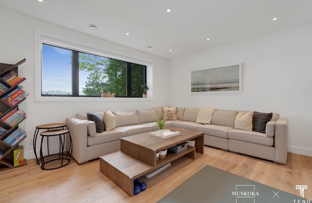 a luxurious cottage retreat nestled on the pristine shores of Lake Of Bays.
