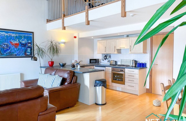 A modern and spacious apartment in the heart of Milford Marina.
