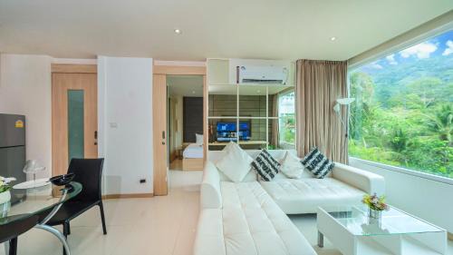 A New Experience of Private Vacation and Work in Patong