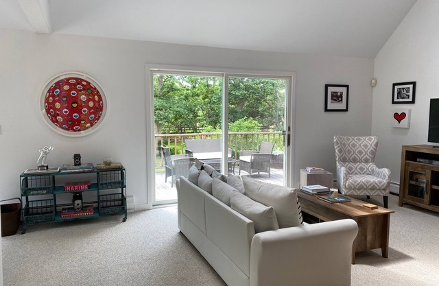 A NOSTALGIC SPACE! Your Martha's Vineyard Getaway!