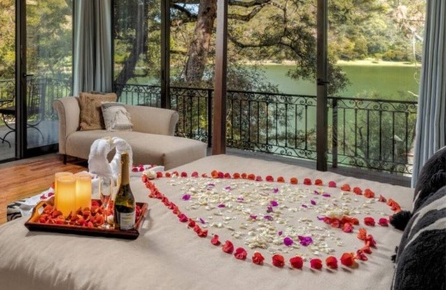 A paradise of comfort between the Sierra Madre forest and Lake Juanacatlan.