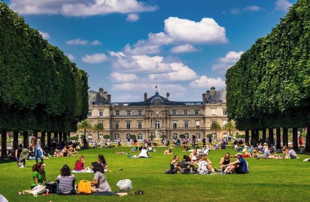 A PARISIAN LUXURY, STEPS AWAY FROM LUXEMBOURG & ICONIC ODEAN - SAINT GERMAIN