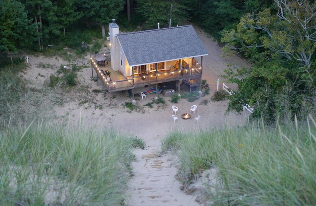 The Sandbox Beach House - Ein Häuschen in den Dünen!