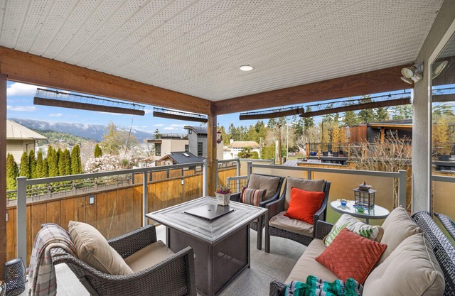 A Peaceful Suite Stay in Brentwood Bay