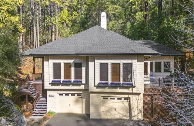 A Piece of Our Harte Retreat/Modern Multi-Family Getaway