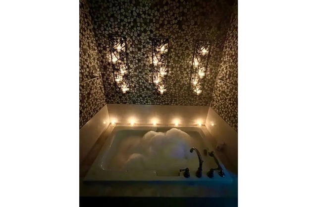 A Place on the Water Lakefront - Spa