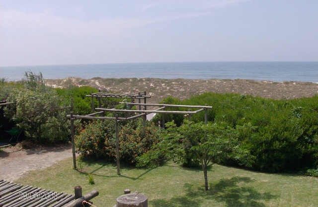 Ein ruhiger und entspannender Ort! Haus direkt am Meer mit einem herrlichen Garten.