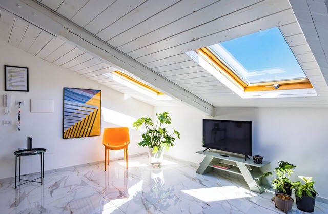 A Quiet Space - design sloping roof apartment near Central Station