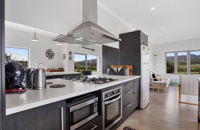 A Reel Retreat - Waihi Beach Holiday Home, WAIHI BEACH